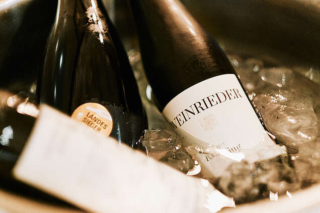 Bronzeweinverkostung im Wohnpark Graz-Gösting