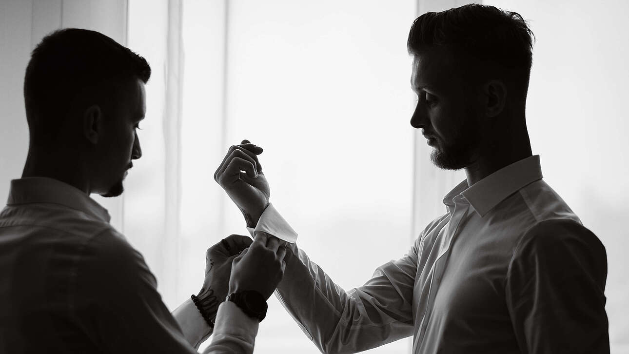 Vorbereitung des Bräutigams im Kaisergewölbe