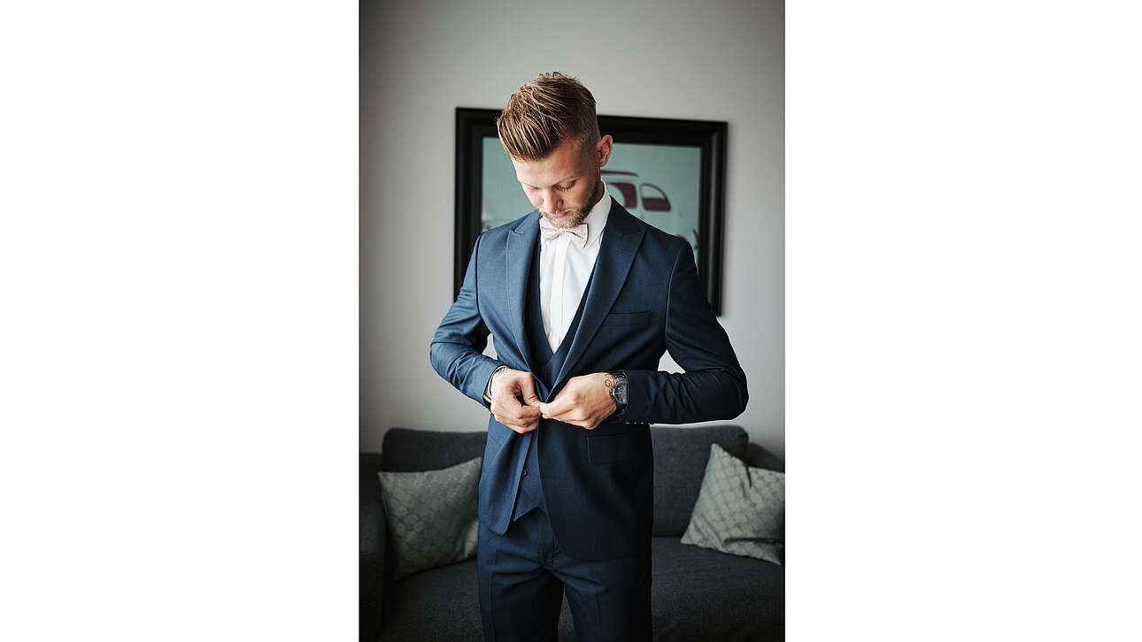 Vorbereitung des Bräutigams